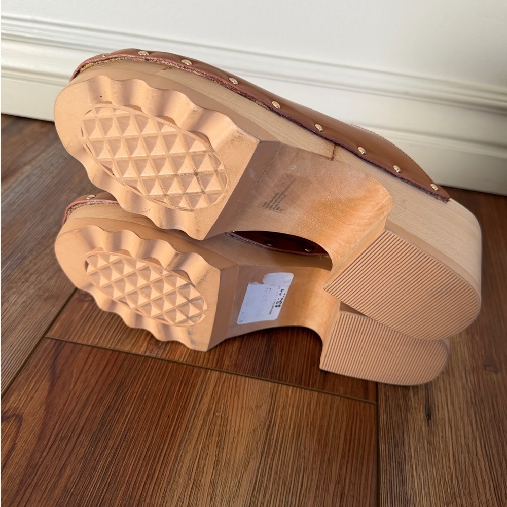 NEW Aerosoles Pedro Clog, wooden studded and fur‎ lined Women’s Size 9 - Picture 8 of 8